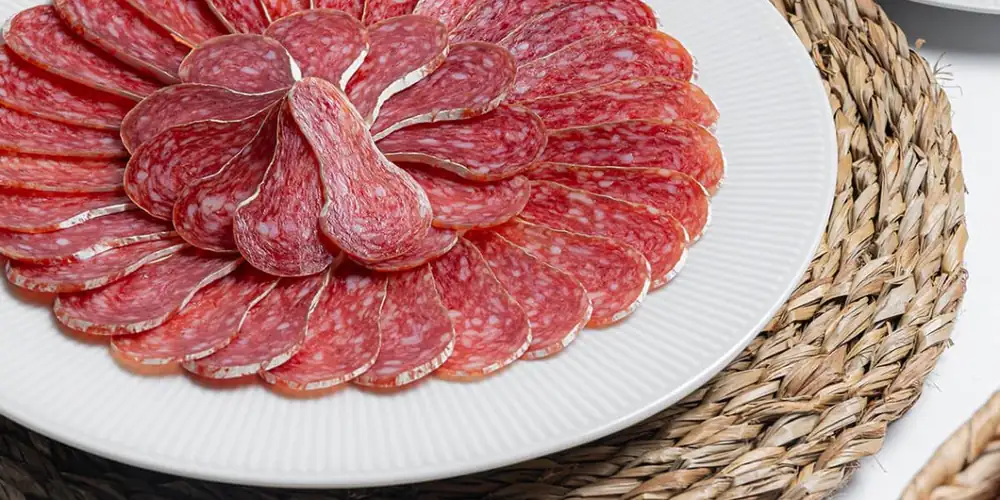 Miguel España e Hijos defiende el valor del jamón entero, la paleta y el lomo