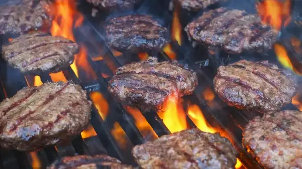The True Story Behind The Very First Restaurant To Sell Hamburgers