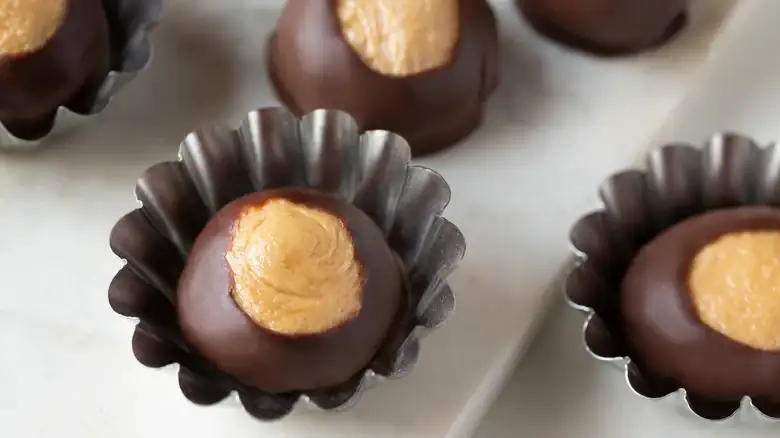 Upgrade Ohio Buckeye Candy With A Crunchy Graham Cracker Twist