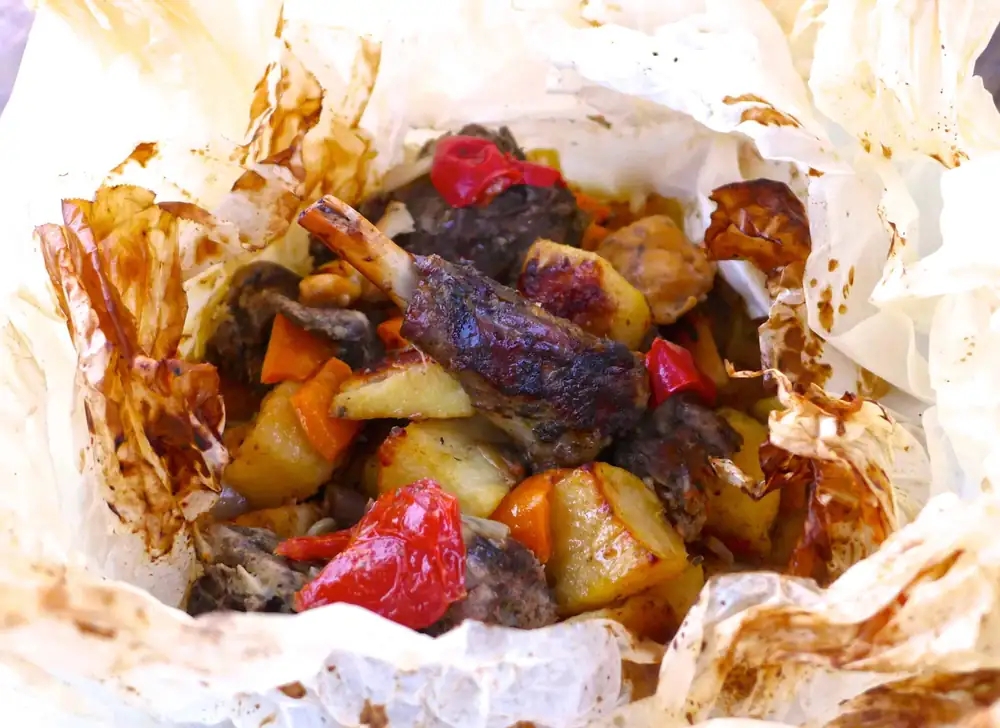 Pork Pouches with Potatoes, Peppers, Onions (Xoirino Kleftiko or Exohiko)