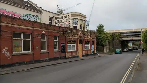 ¿Por qué no abrir un nuevo pub?