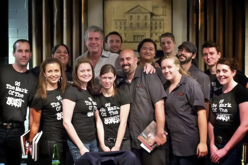 Mientras la película 'Tony' de Matt Johnson llega a los cines, un chef local revela cómo era realmente Bourdain fuera de la pantalla