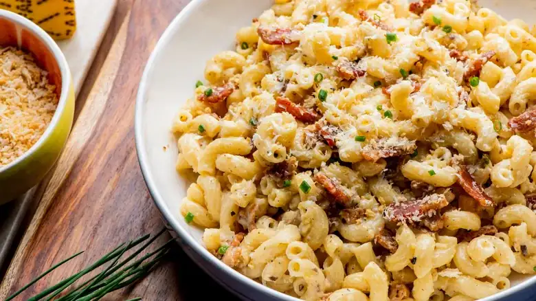 Yes, Mac And Cheese Can Be A Breakfast Food Too
