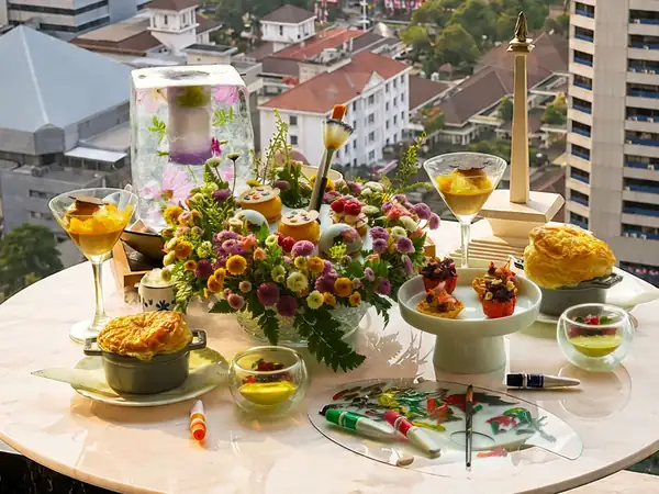 El Arte-Noon Tea en Atelier 23 combina el té de la tarde con el arte