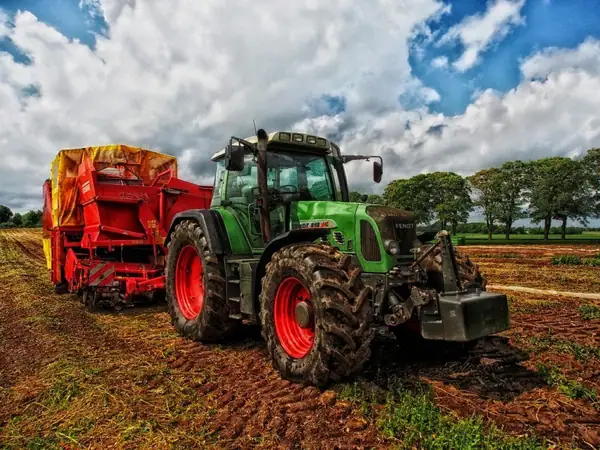 Las principales empresas británicas del sector agroalimentario unen fuerzas para lanzar Agri-EPI, un centro de innovación en agricultura de precisión con una inversión de 40 millones de libras esterlinas
