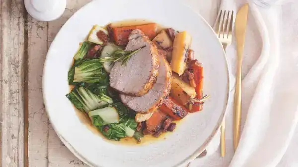 Pork with ginger, honey and rosemary