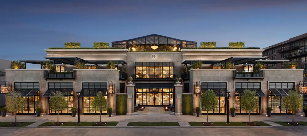 Dallas’s Newest Rooftop Restaurant Sits Above a Luxurious Knox Furniture Store