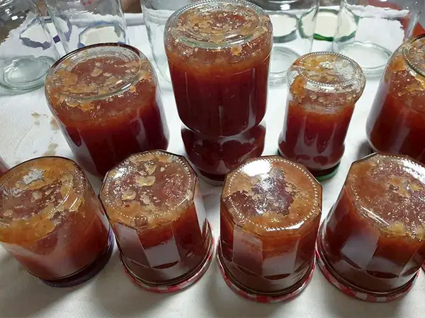 The cooking time for quince jam depends on the texture of the fruit.
