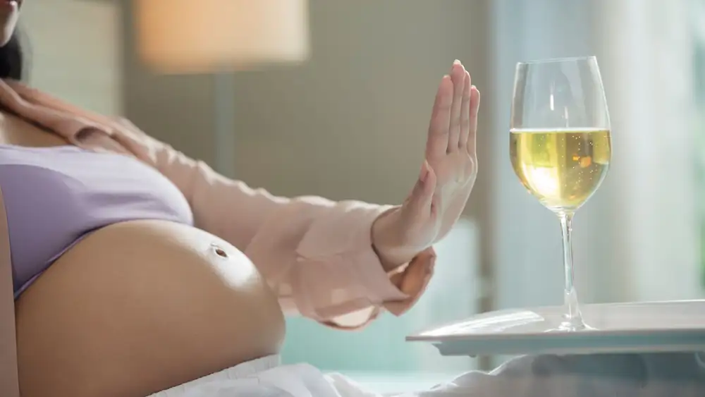 Why it is very dangerous to drink alcohol during pregnancy: the study and the expert's advice