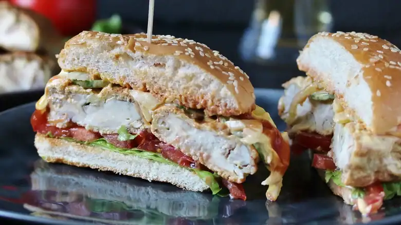Los inesperados orígenes en el Medio Oeste de los sándwiches de sesos fritos