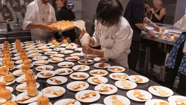 Chefs locales se unen este otoño para apoyar a los niños y las familias del Lower Mainland