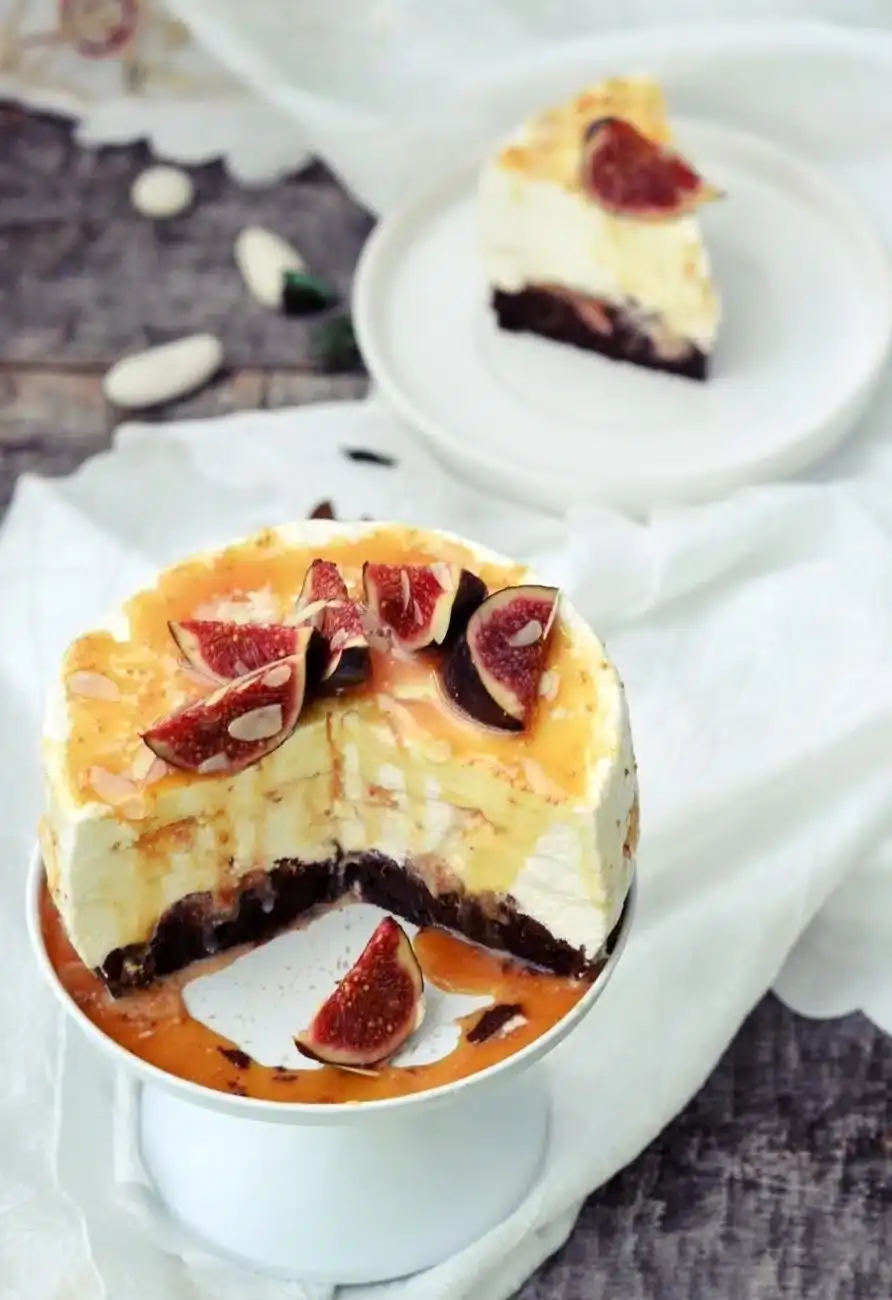 Cheesecake w/ Caramelized Figs