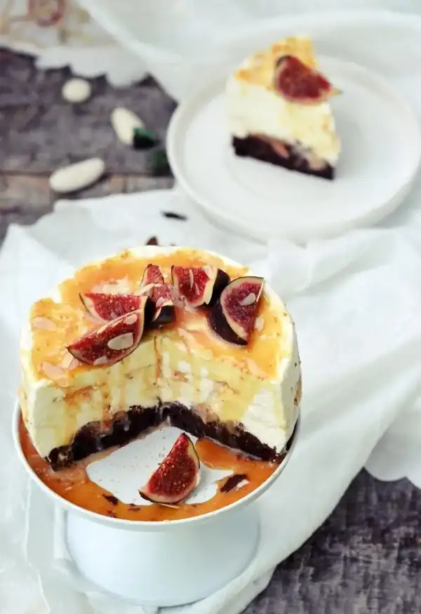 Cheesecake w/ Caramelized Figs