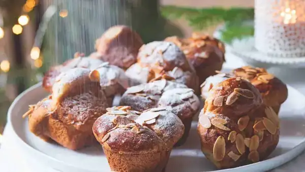 Christmas shamrocks from muffin tins
