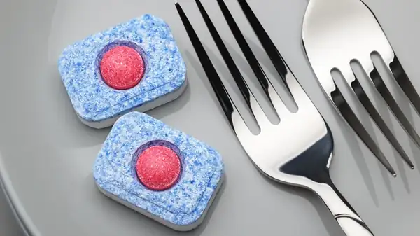 All You Need Is A Dishwasher Pod To Effortlessly Clean Your Oven