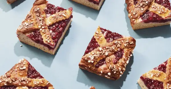 Pastel de arándanos rojos y queso de granja