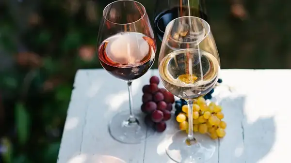 What Makes Muscadine Wine Different From Moscato?