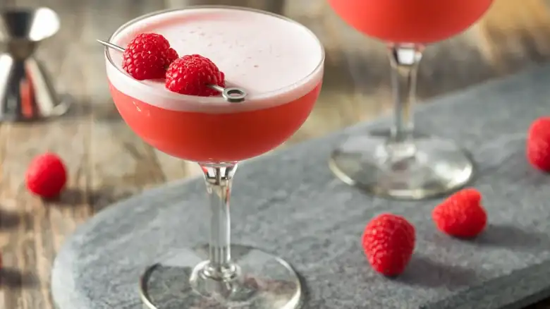 How The Clover Club Cocktail Regained Its Popularity After Nearly A Century
