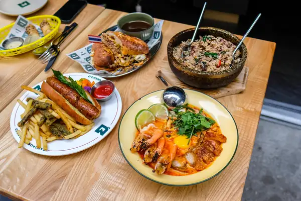 Shrimp Doughnuts and Everything Bagel-Crusted Spring Rolls? At This Thai Restaurant, It’s a Yes