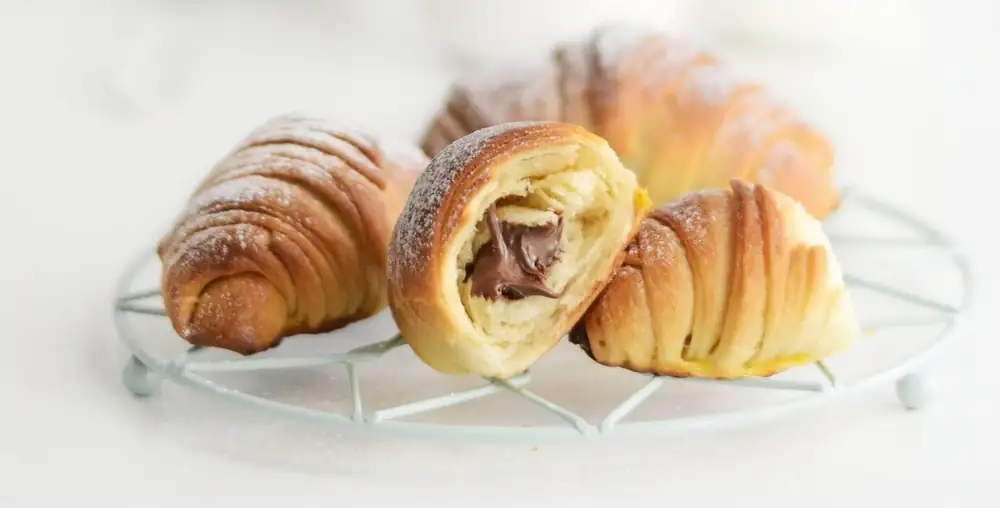 Quick & Easy Nutella Croissants Recipe