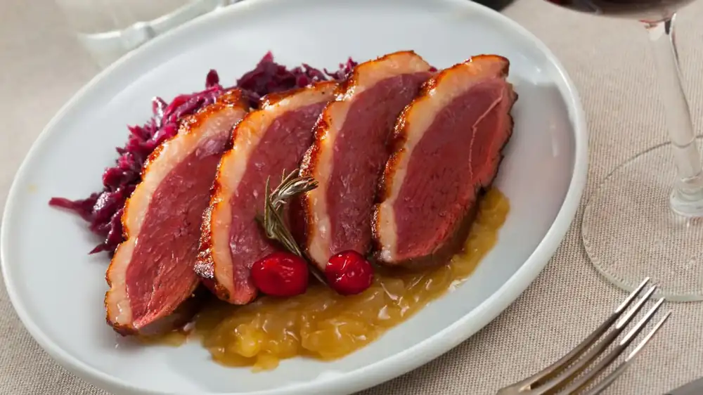 “That’s not how you eat it”: Chefs are begging customers to stop this request for duck served in restaurants