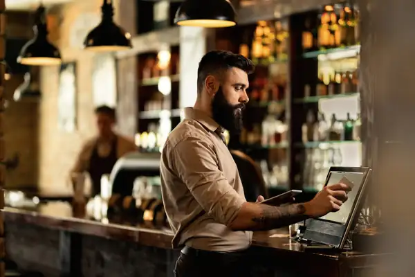 Los 5 mejores sistemas TPV para restaurantes independientes