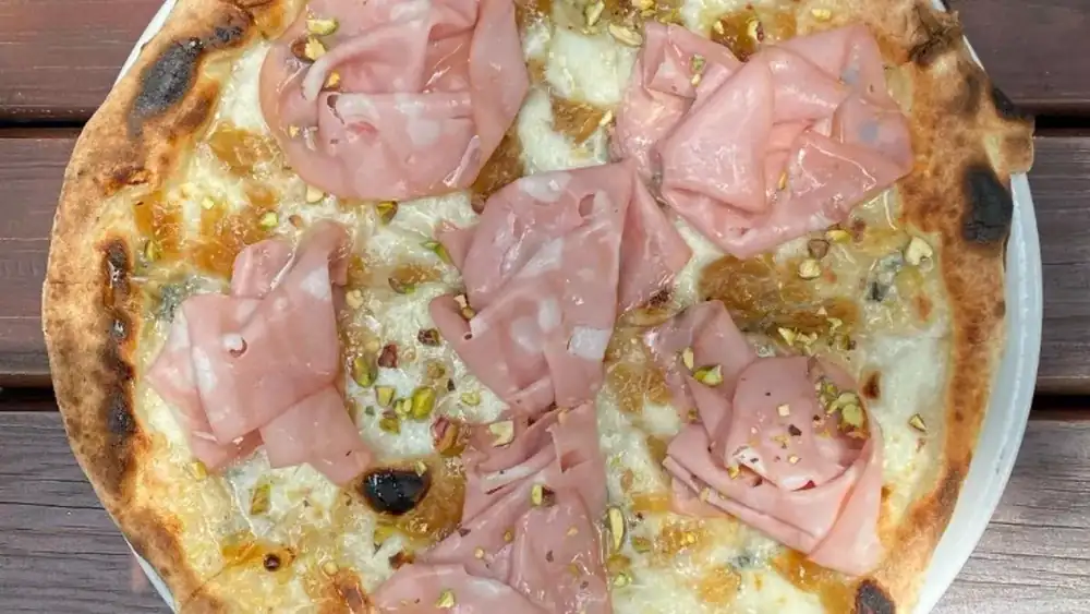 El mejor restaurante de Rubí según TripAdvisor destaca por sus pizzas y postres