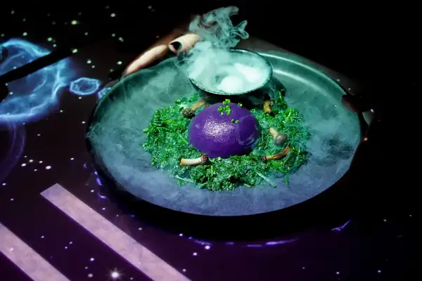 La Mesa Mágica: La nueva experiencia de cena en 3D con Los Clarividentes
