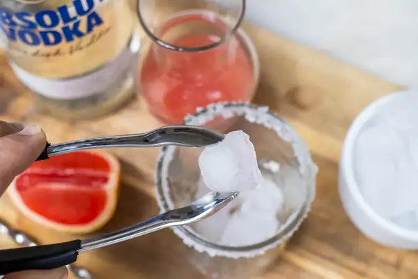 Salty Dog Cocktail: The Perfect Summer Sipper