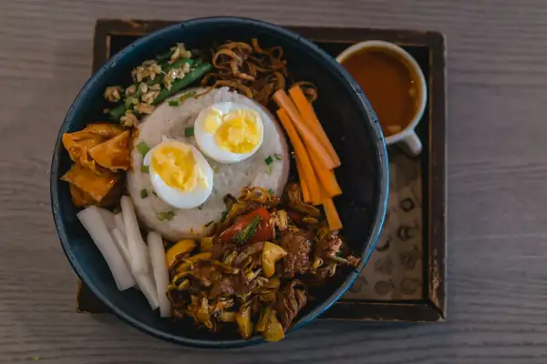Namsu y I-sang exploran las fronteras culinarias de Asia desde Bangkok