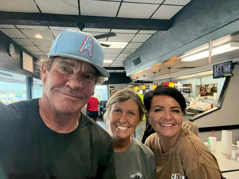 Actor Dennis Quaid makes stop at Buddies BBQ in Talladega