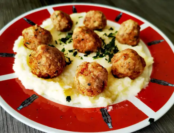 How to make the best meatballs. The perfect meatball recipe