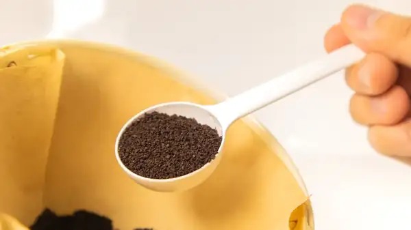 Por qué no siempre conviene seguir las instrucciones del reverso de una bolsa de café