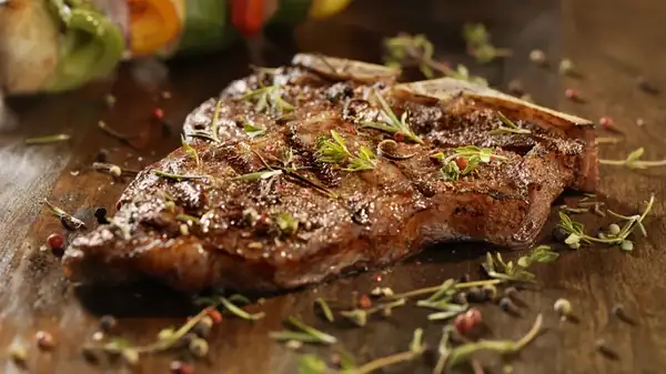 The One Texas Roadhouse Steak Cut That Might Be Frozen