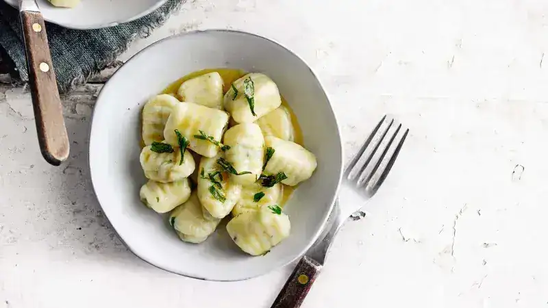 Gnocchi s ricottou a estragonem