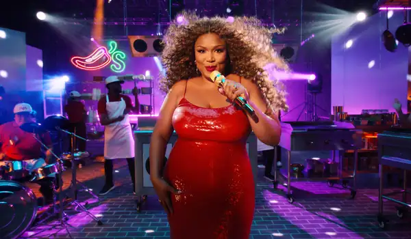 Chili's Grill & Bar se asocia con la artista musical Lizzo para remezclar el jingle de Baby Back Ribs