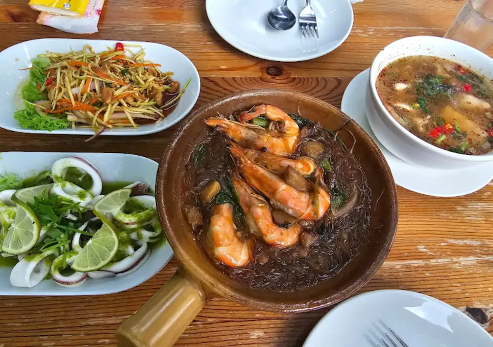 15 restaurantes económicos en el este con platos principales por menos de 15 dólares