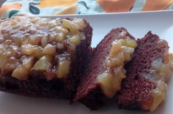 Black cake with pears