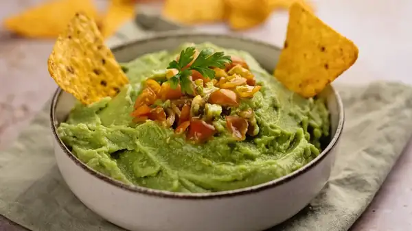 The Plastic Bag Trick For Extra Smooth Guacamole