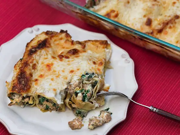 Crespelle con salchicha y acelgas