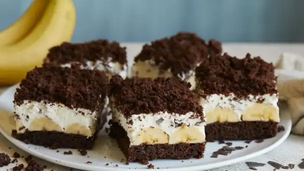 Mole cake on a baking sheet