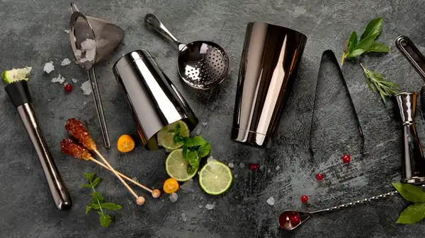 The Science Behind Why You Cocktail Shaker Always Seems To Get Stuck