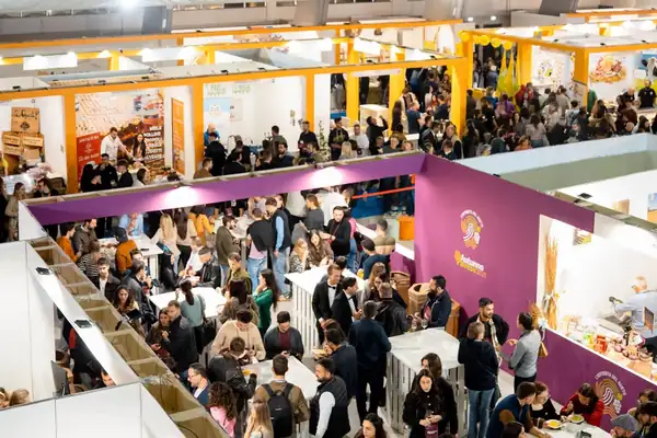Pavese El otoño deja la feria: se pueden degustar vinos, embutidos y quesos mientras se navega por el río Ticino