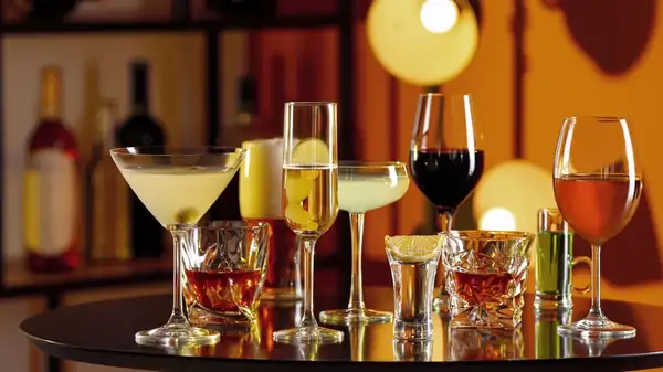 What's The Difference Between Coupe And Martini Glasses?
