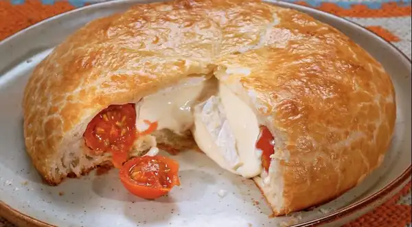 Tomato and Brie Pie
