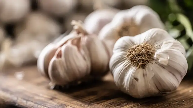 Freezing fresh garlic: methods that preserve its potency