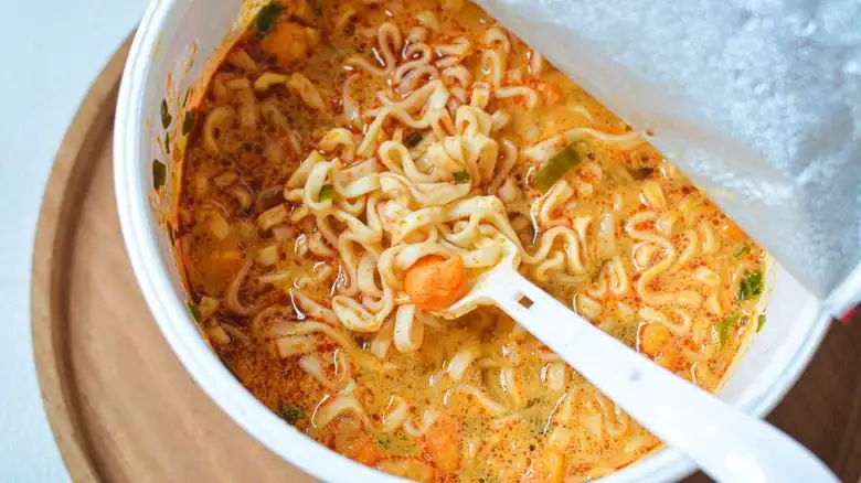 Make An Irresistible Sauce For Your Instant Ramen With Ginger Ale And Peanut Butter