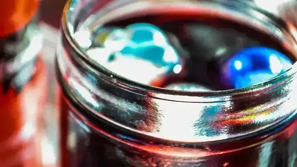 Alcohol-free cherry liqueur