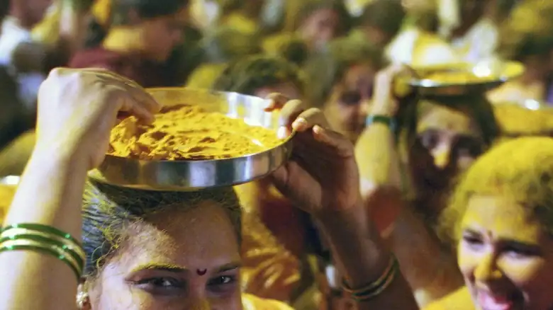 What Does Turmeric Taste Like, Anyway?