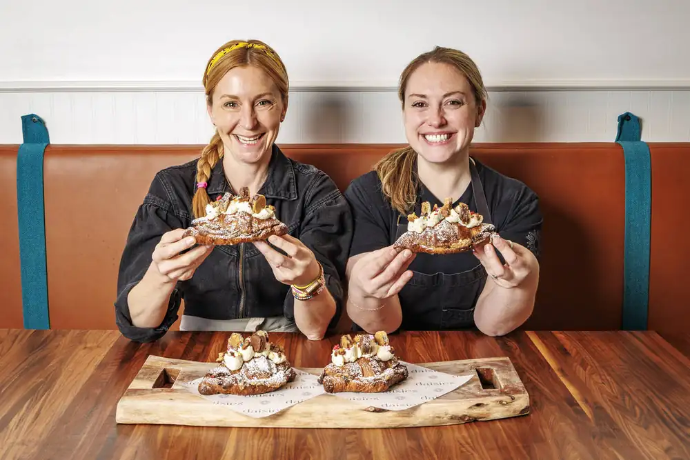 Daisies y Milk Bar acaban de lanzar el “croissant de venta de repostería”: todo lo que debes saber sobre esta dulce colaboración